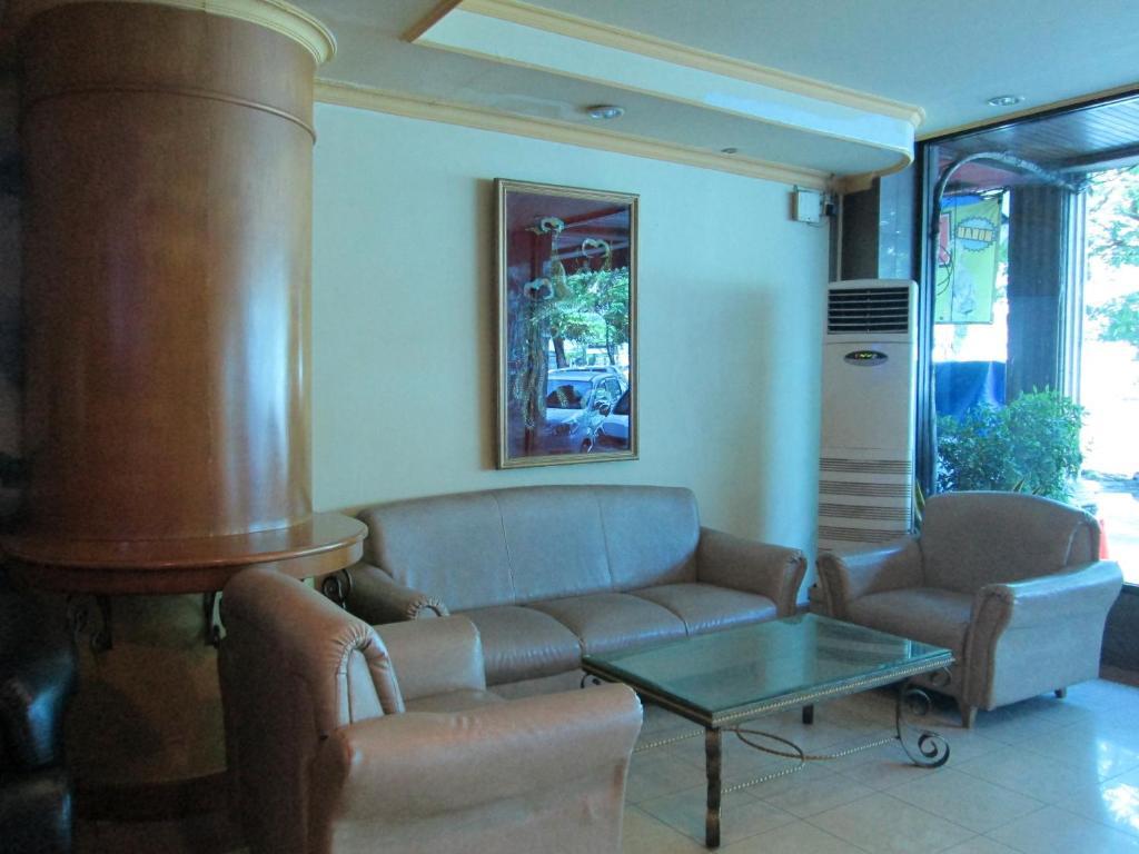 Buana Lestari Hotel Balikpapan Kültér fotó