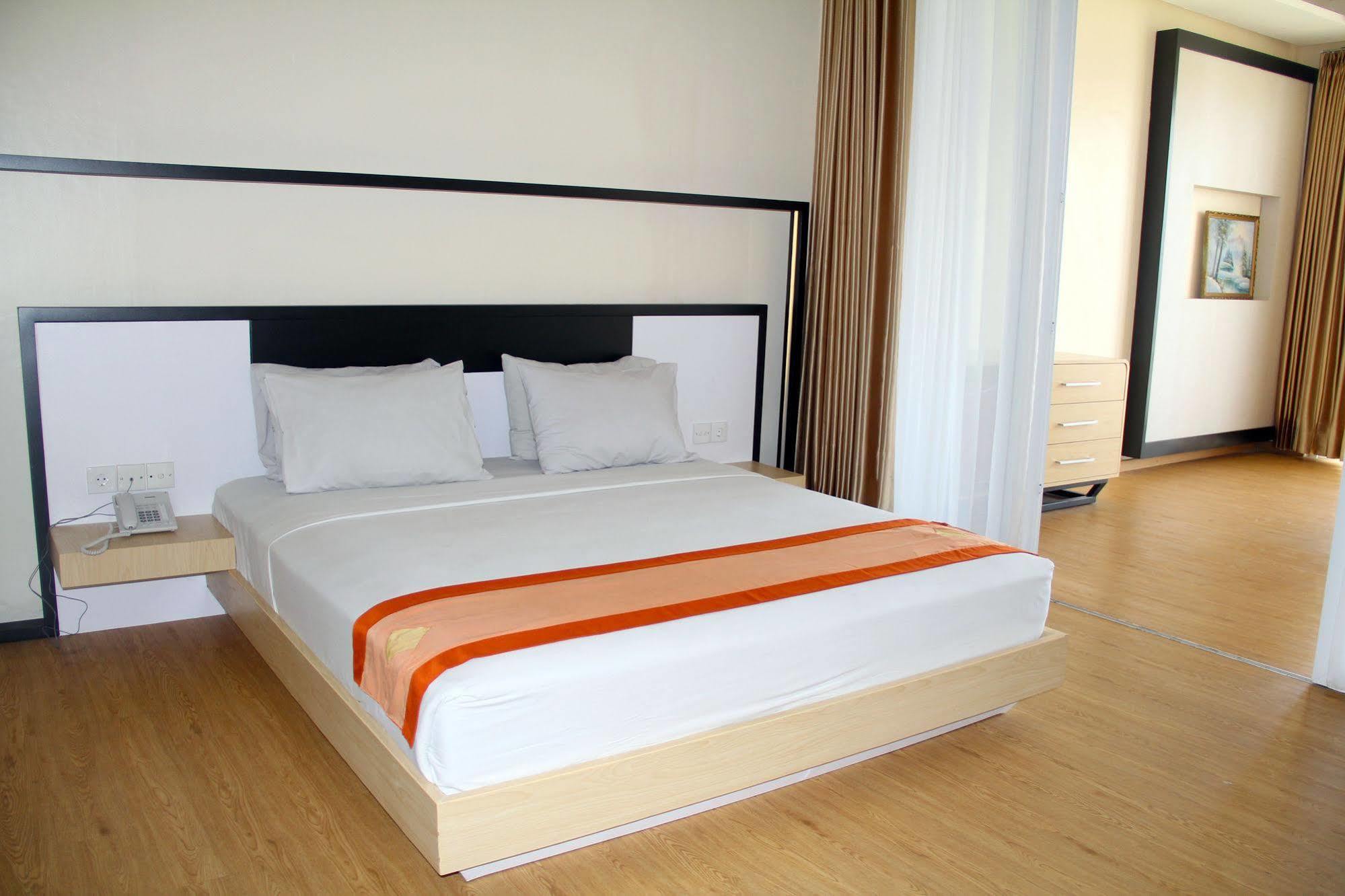 Buana Lestari Hotel Balikpapan Kültér fotó