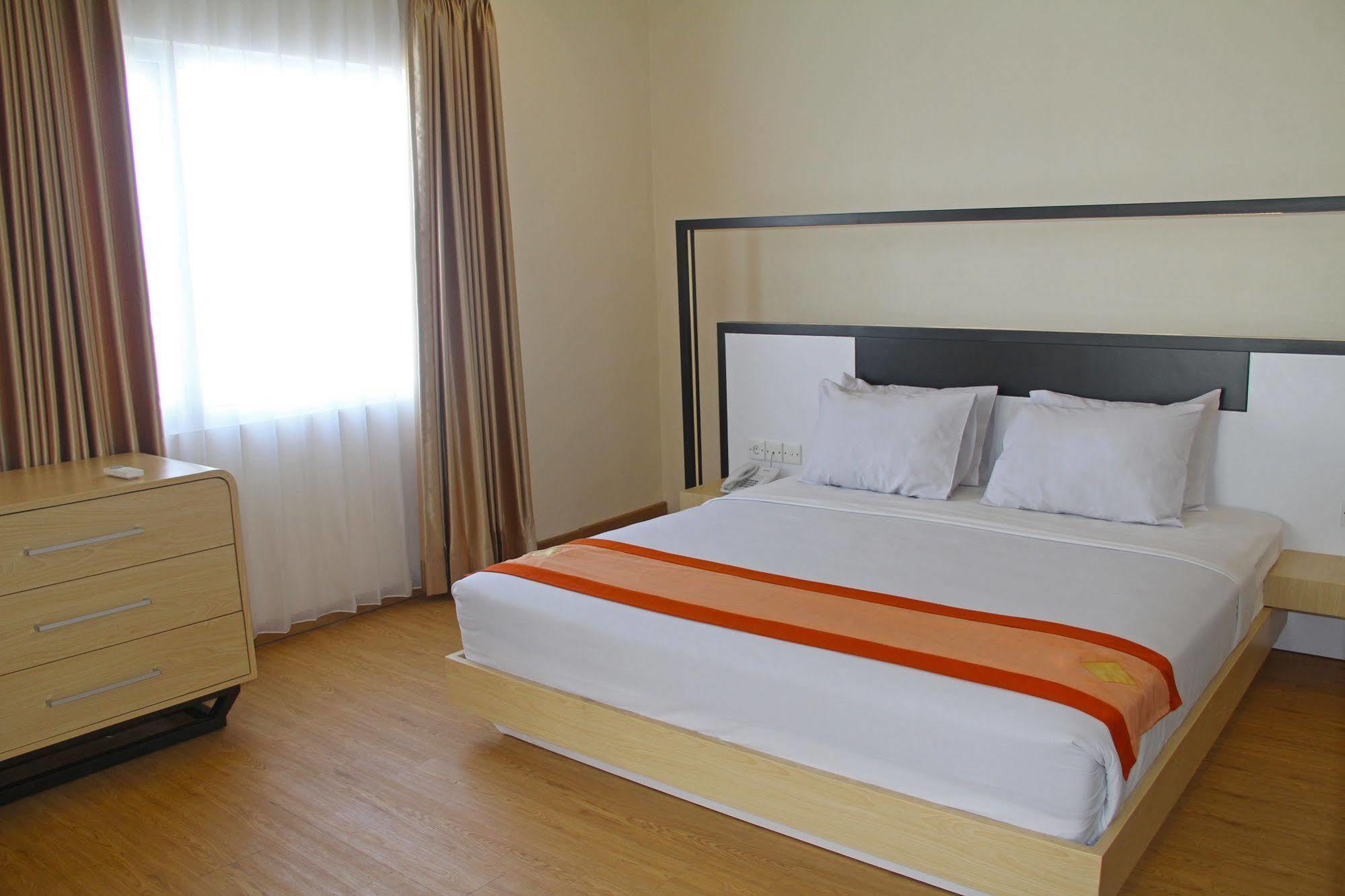 Buana Lestari Hotel Balikpapan Kültér fotó